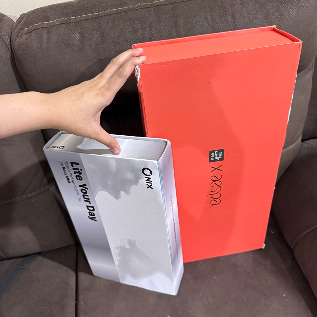 

BOX SUPER TEBAL ANTI PECAH DIJAMIN AMAN UNTUK PACKING ELEKTRONIK BOKS KARDUS KARTON PACKAGING ELECTRONIC HP LAPTOP TEBEL SANGAT JUMBO BESAR KERAS KAKU FRAGILE MURAH