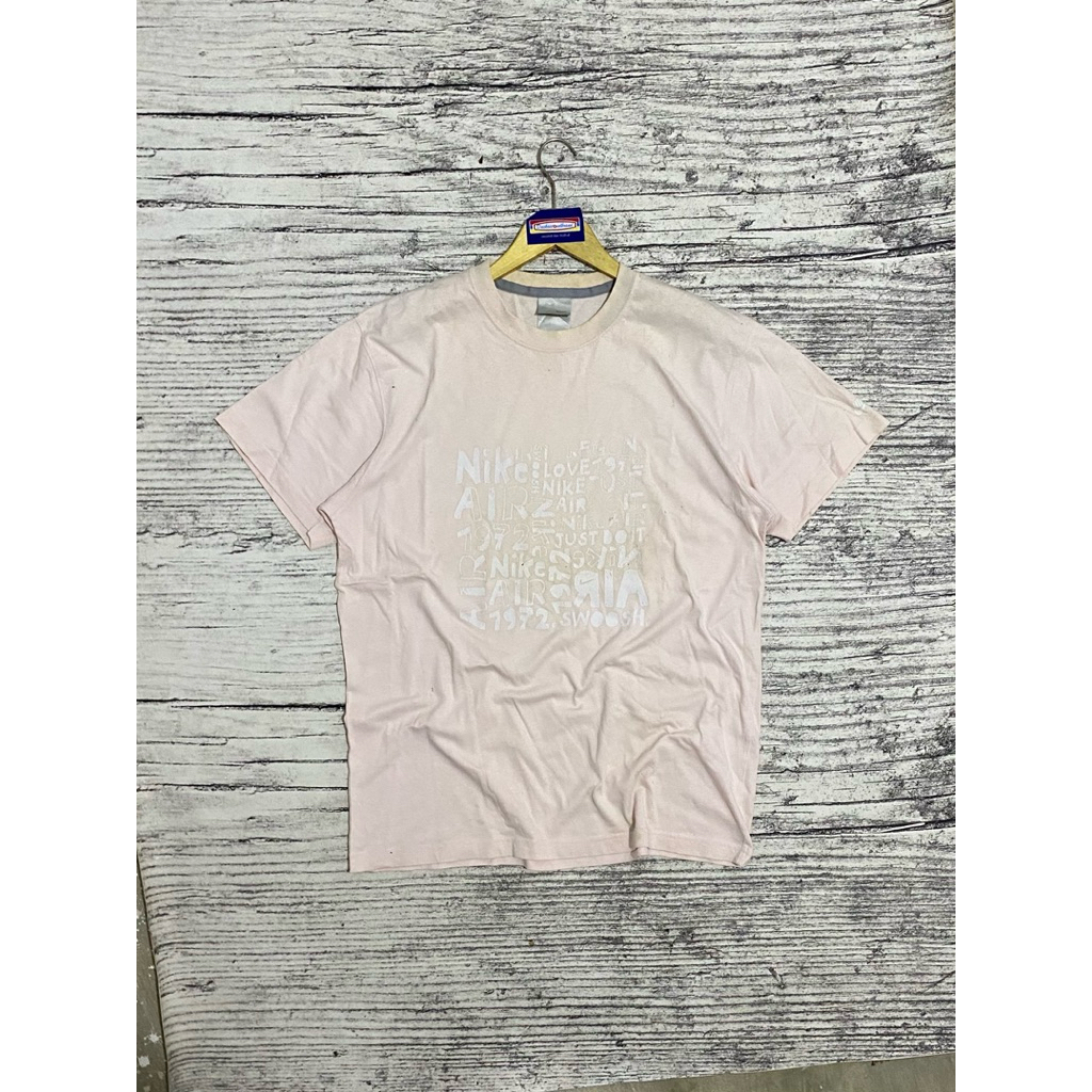 Kaos tshirt Nike Swoosh y2k vintage pink muda second