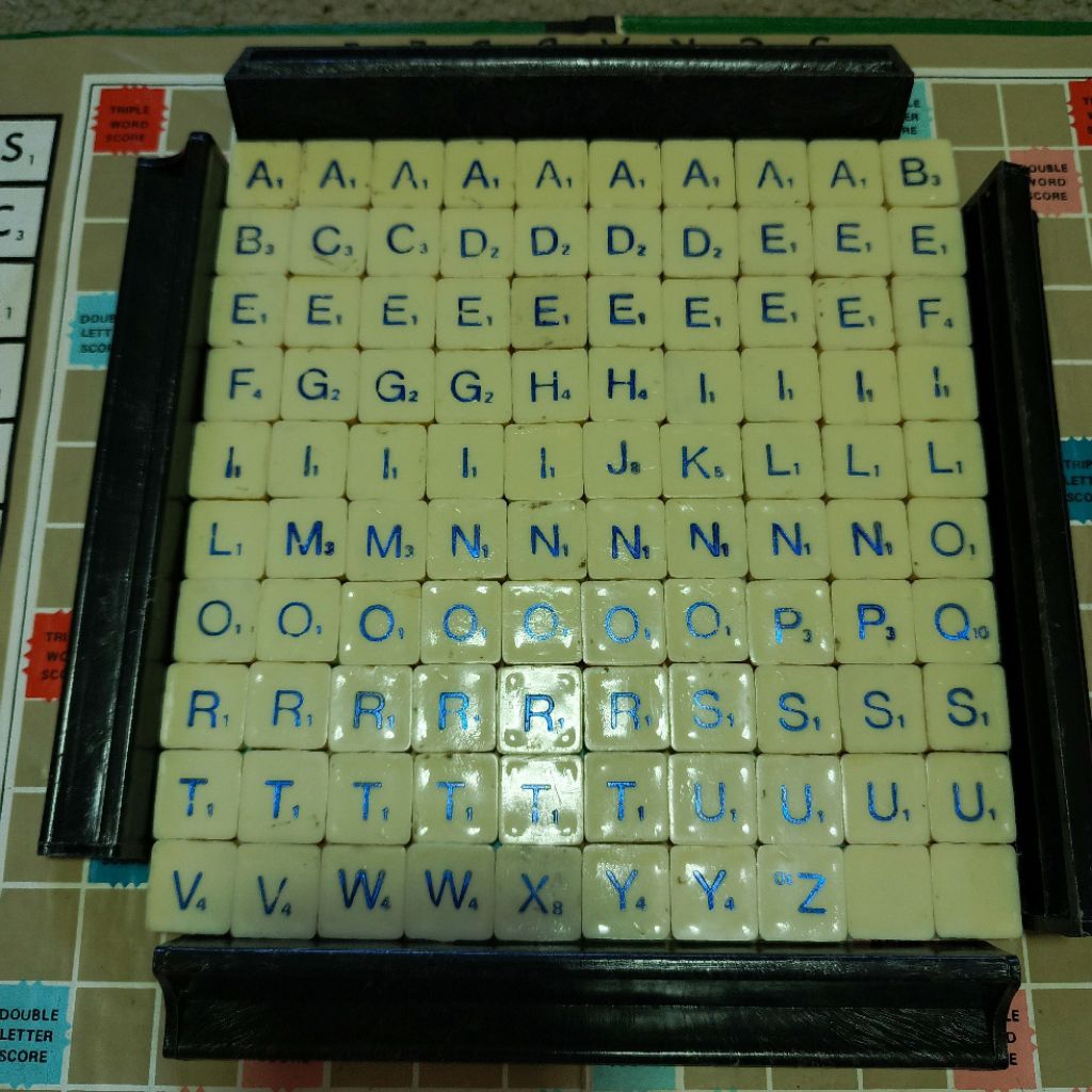 Non-magnetic Plastic Scrabble