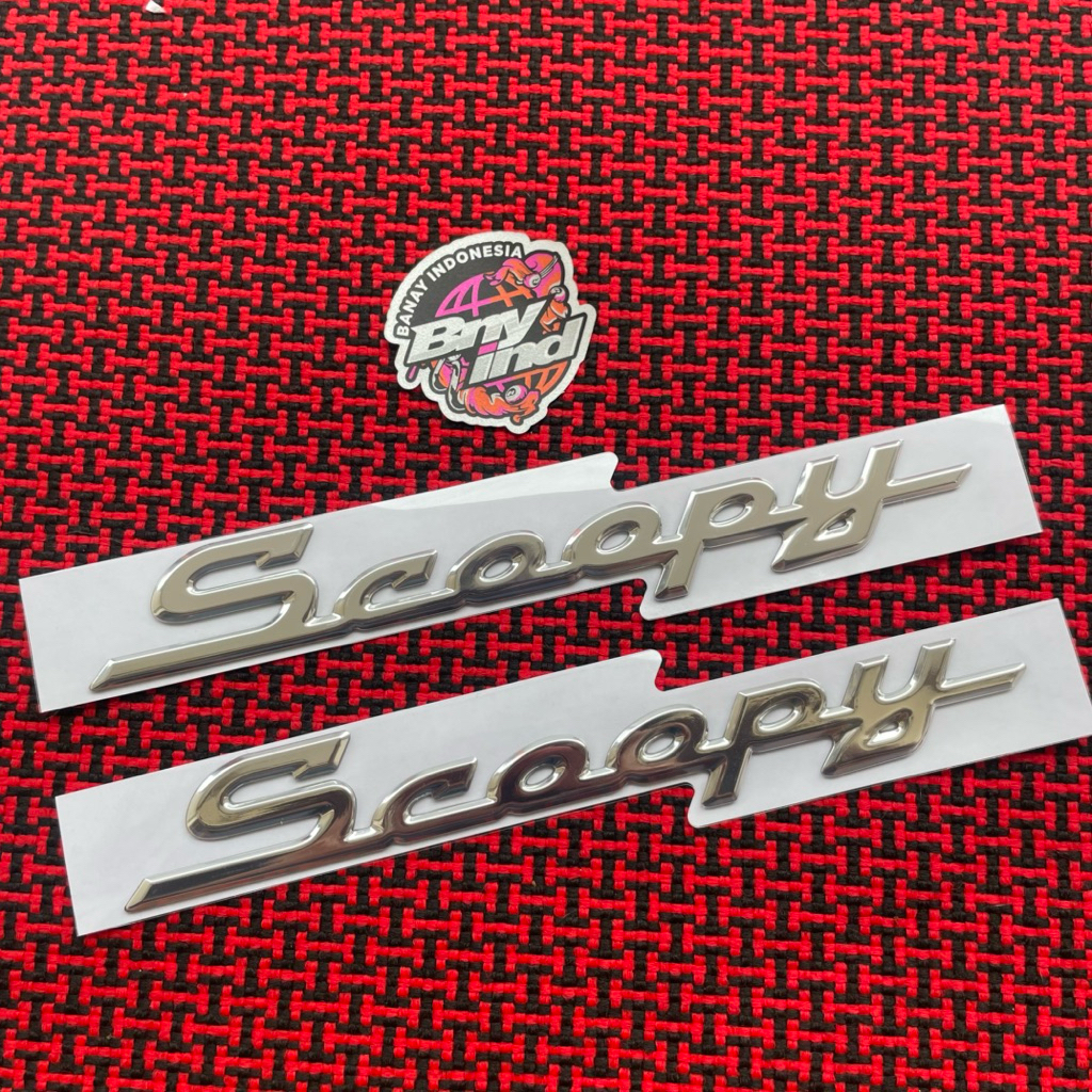 Emblem Scoopy Karbu Latin Original