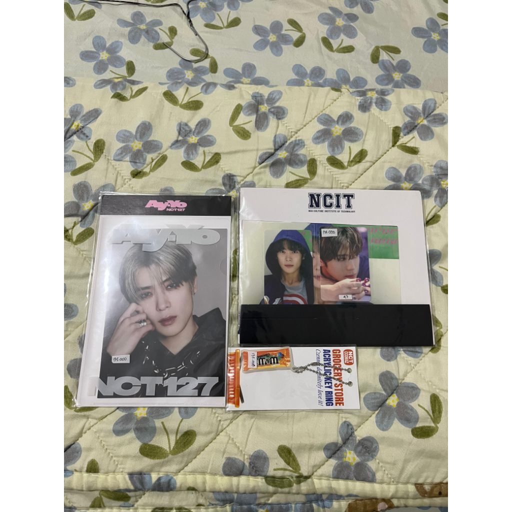 JAEHYUN AYYO HOLO PHOTOCARD WINWIN KEYRING PHOTOFRAME NCIT