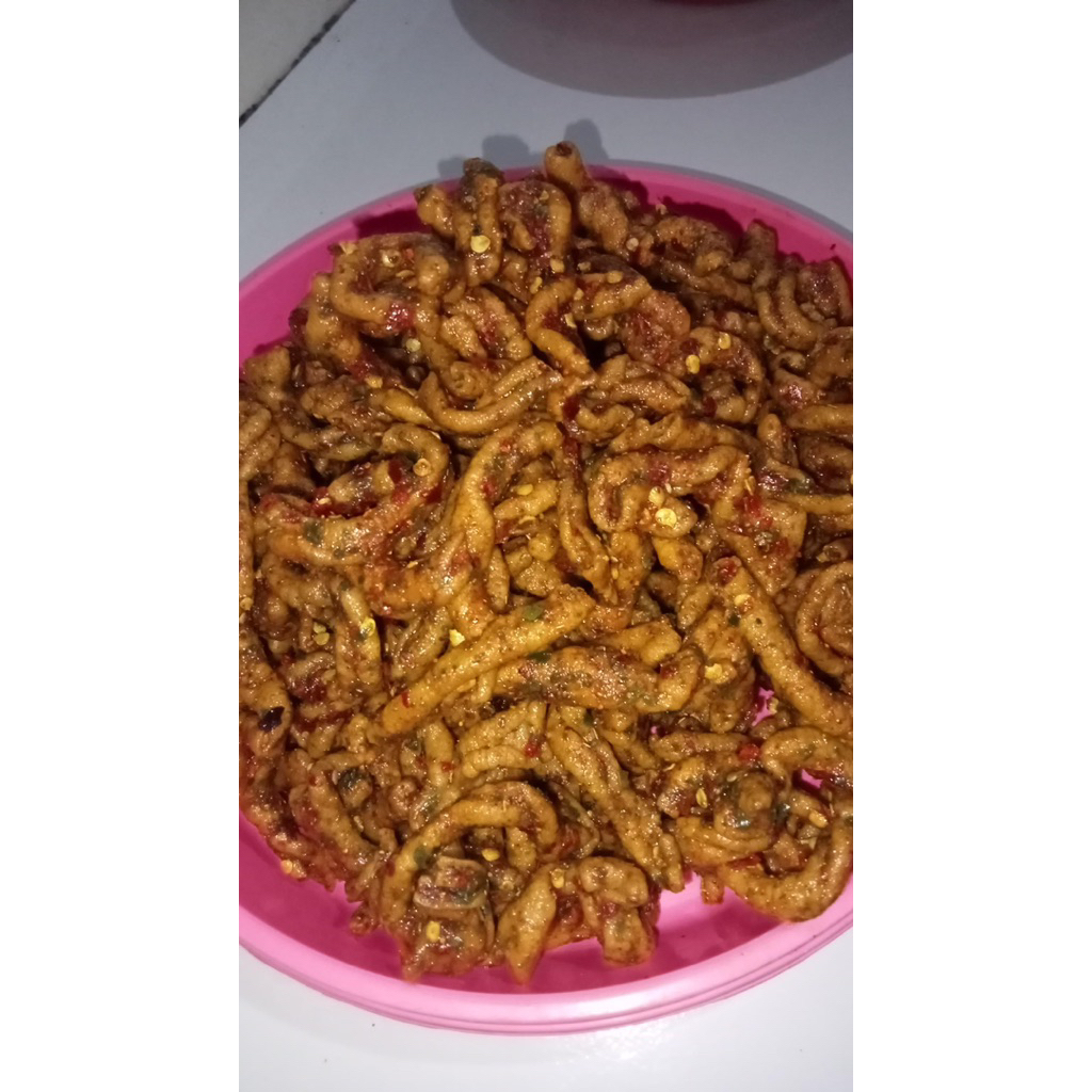 

Usus Pedas Daun Jeruk Kemasan 250 Gram Renyah