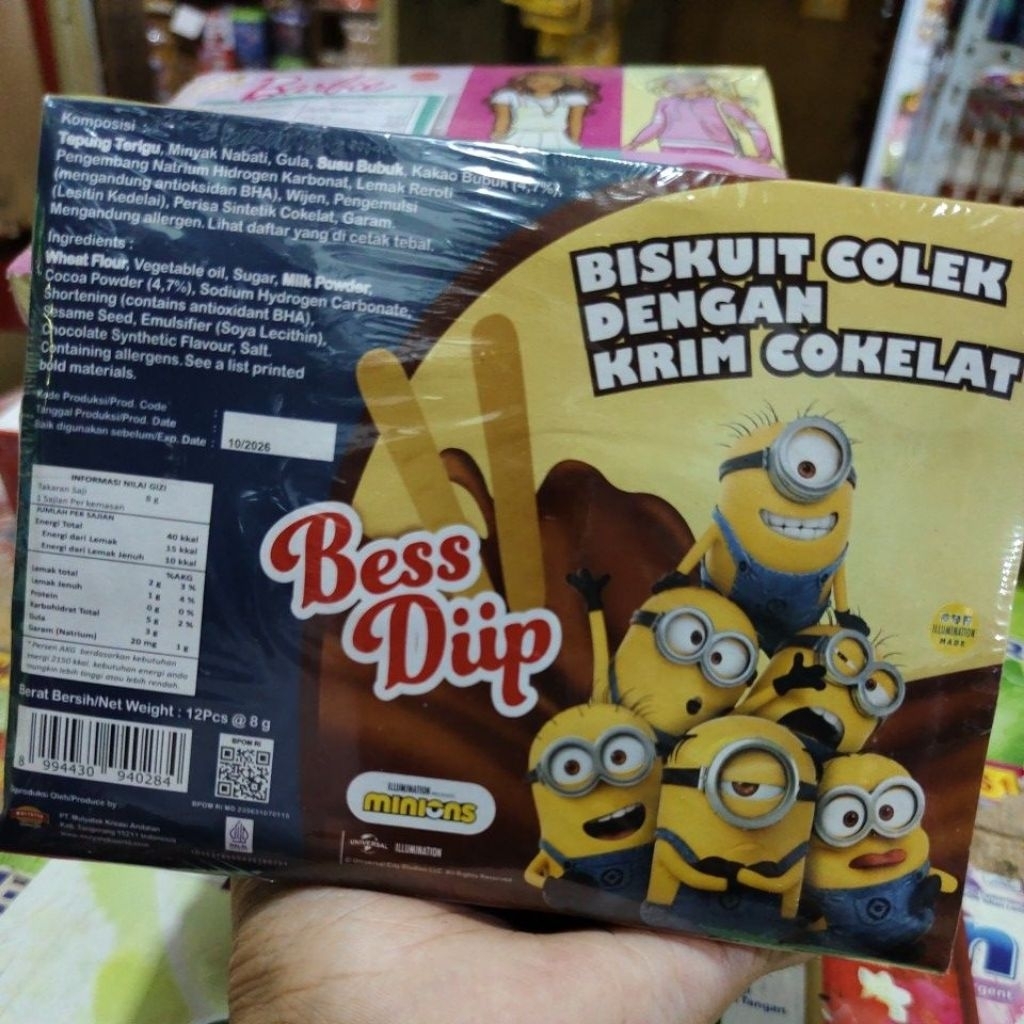 

Biskuit dengan krim cokelat minions| Bess diip | 1pak isi 12cup@8g