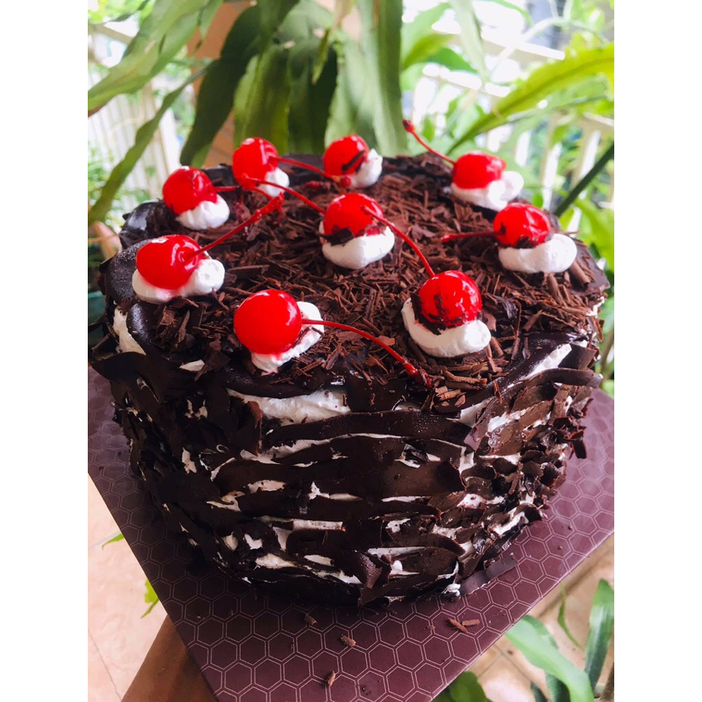 

Classic Black Forest Cake D 20cm