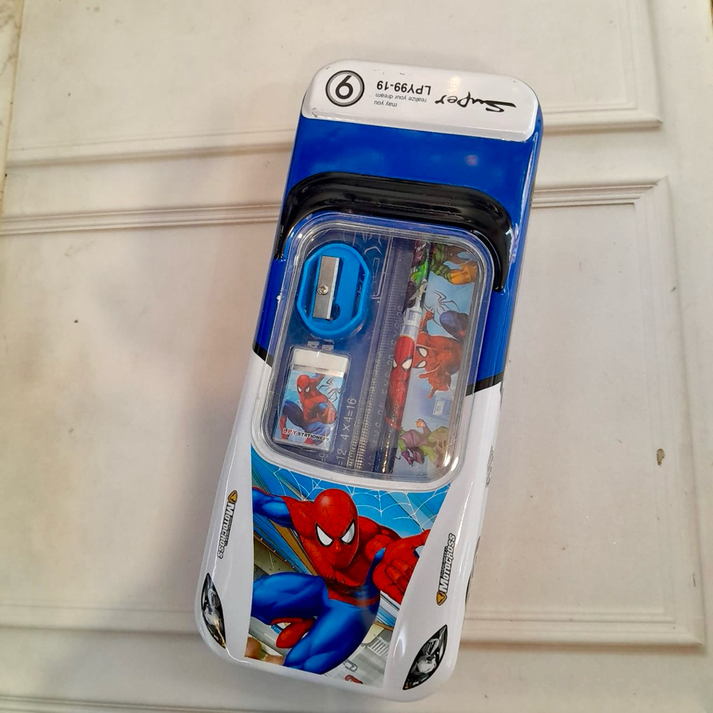 

SET TEMPAT PINSIL KALENG KODE 99-19 BENTUK MOBIL SPIDERMAN CAPTAIN DORAEMON TRANSFORMER