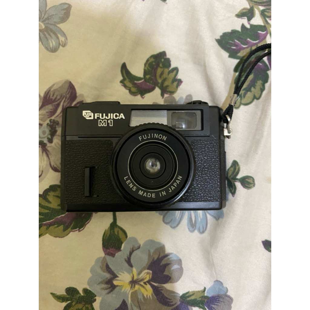 camera analog fujica M1