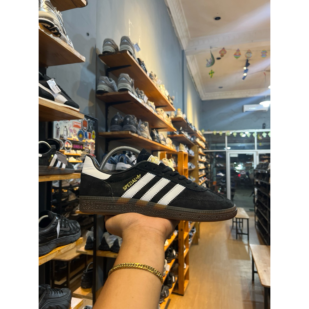 sepatu adidas spezial size 40