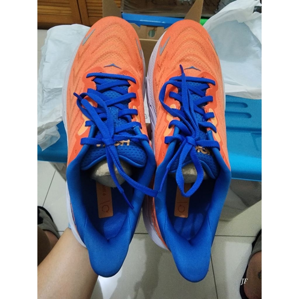 HOKA ONE ONE ARAHI 6 VIBRANT ORANGE(1123194/VOCS) Size 41 1/3 ORIGINAL MAP!!!