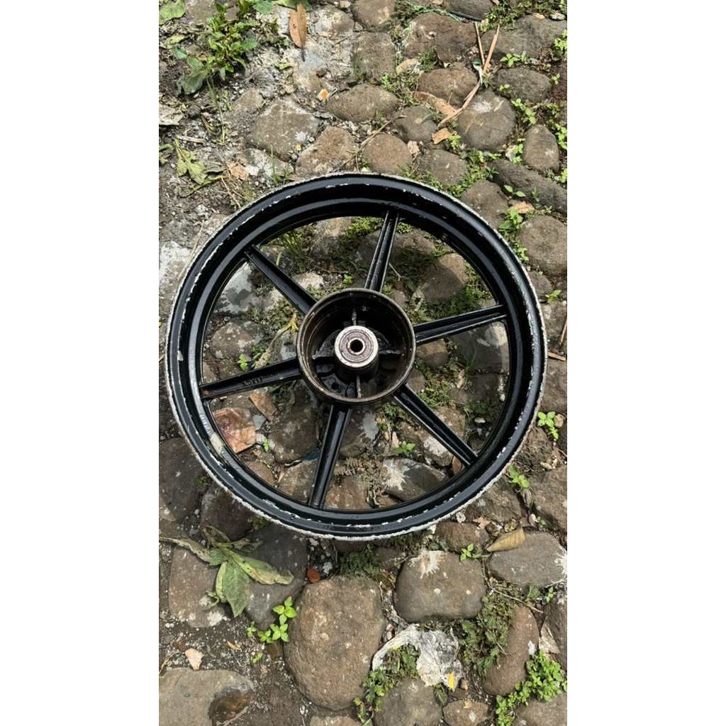 Velg peleg belakang ring17 eks lepasan motor megapro gl max pro