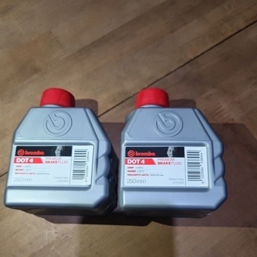 MINYAK REM BREMBO DOT 4