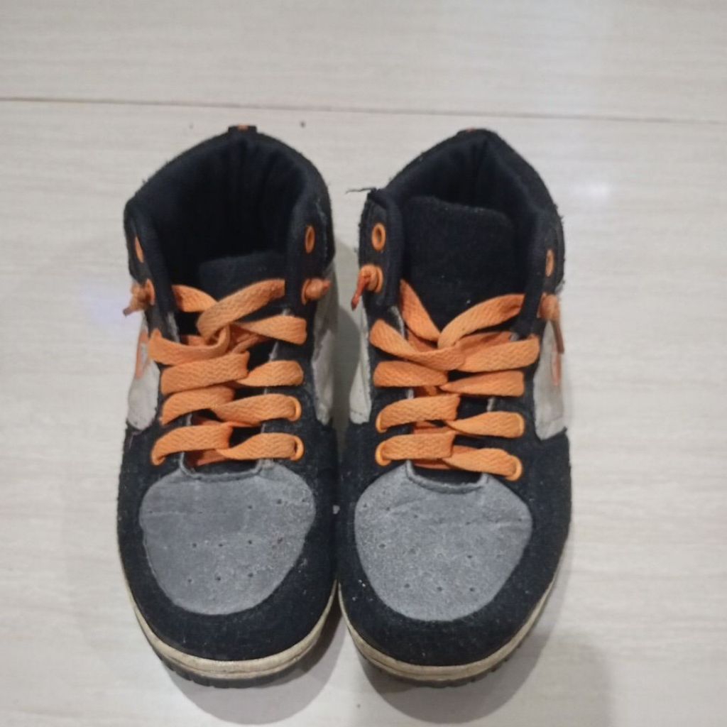preloved sepatu airwalk size 30, insole 16
