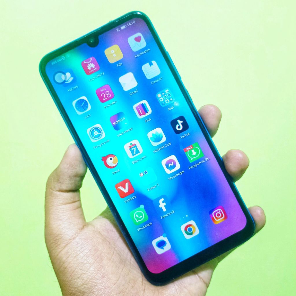 HUAWEI HONOR 10 LITE 4/64 SECOND NORMAL BERKUALITAS BERGARANSI HARGA TERJANGKAU