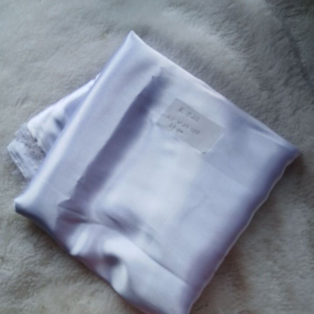 KAIN SATIN SILK WARNA PUTIH
