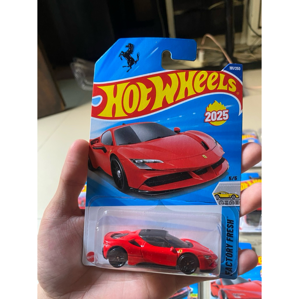 HotWheels Ferrari SF90 2025 (INCLUDE PROTECTOR)