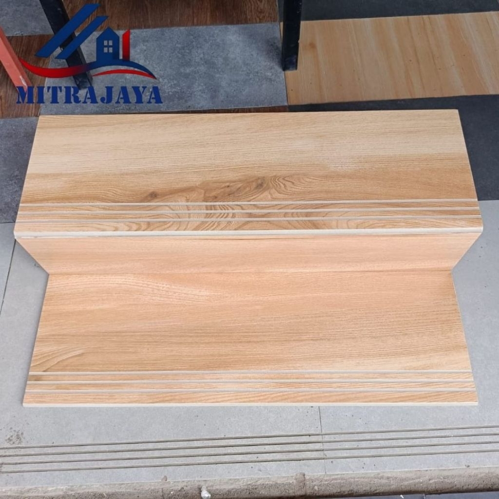 granit tangga motif kayu ukuran 30x90 30x100 30x80 30x120 list plint pijakan stepnosing keramik moti