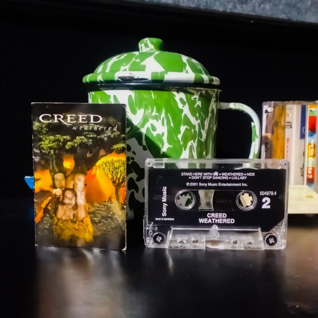 Kaset pita creed - weathered