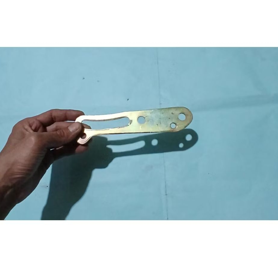 besi dudukan stelan dinamo amper altenator colt diesel umplung PS 120 PS 135