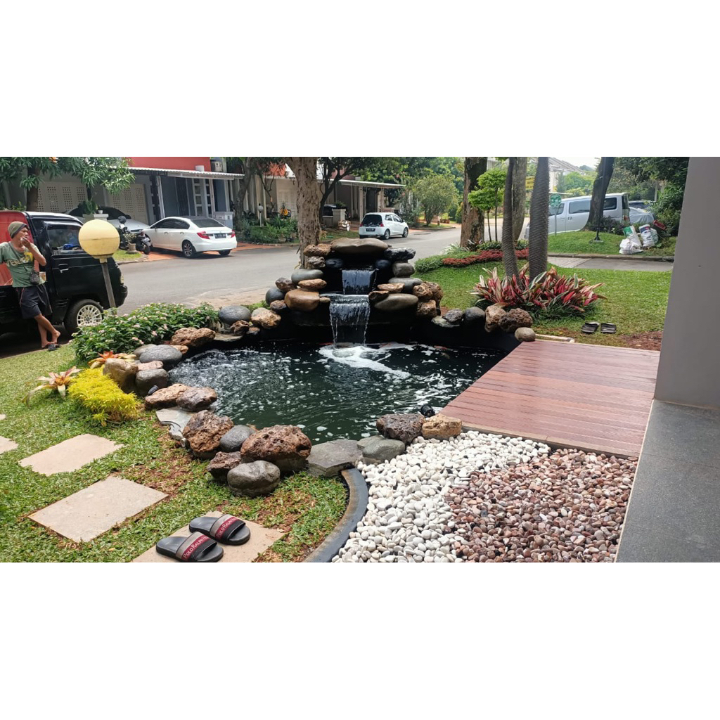 KOLAM HIAS BATU ALAM