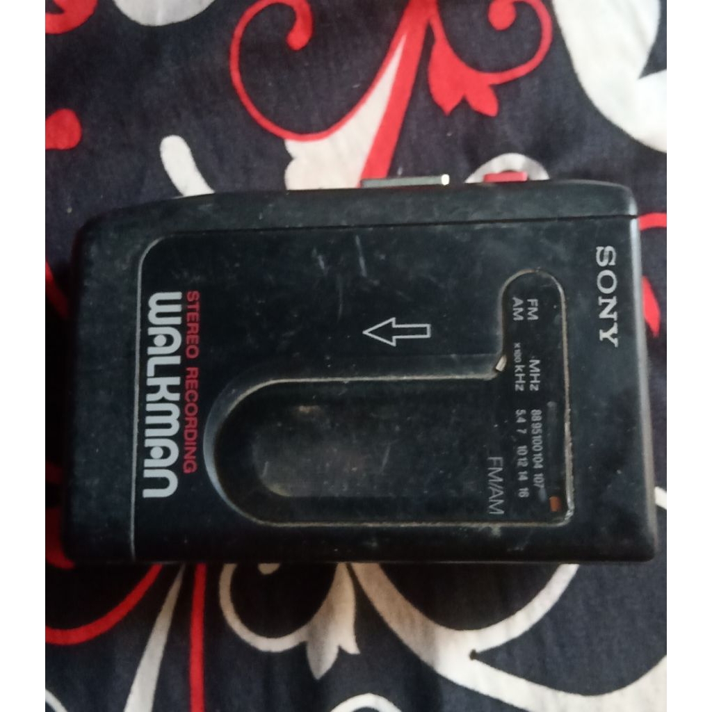 vintage stereo recording walkman Sony. F2041