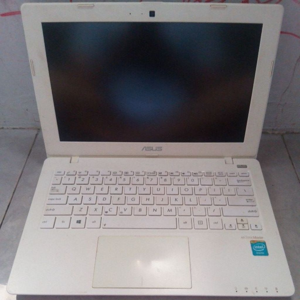 Laptop/NoteBook/PC Asus X200CA tanpa Hardisk