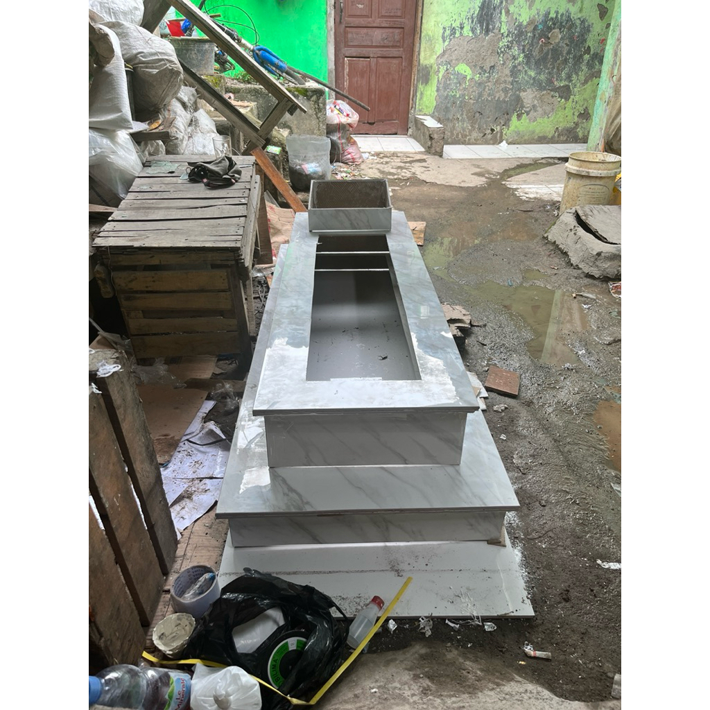 bangunan makam granittile