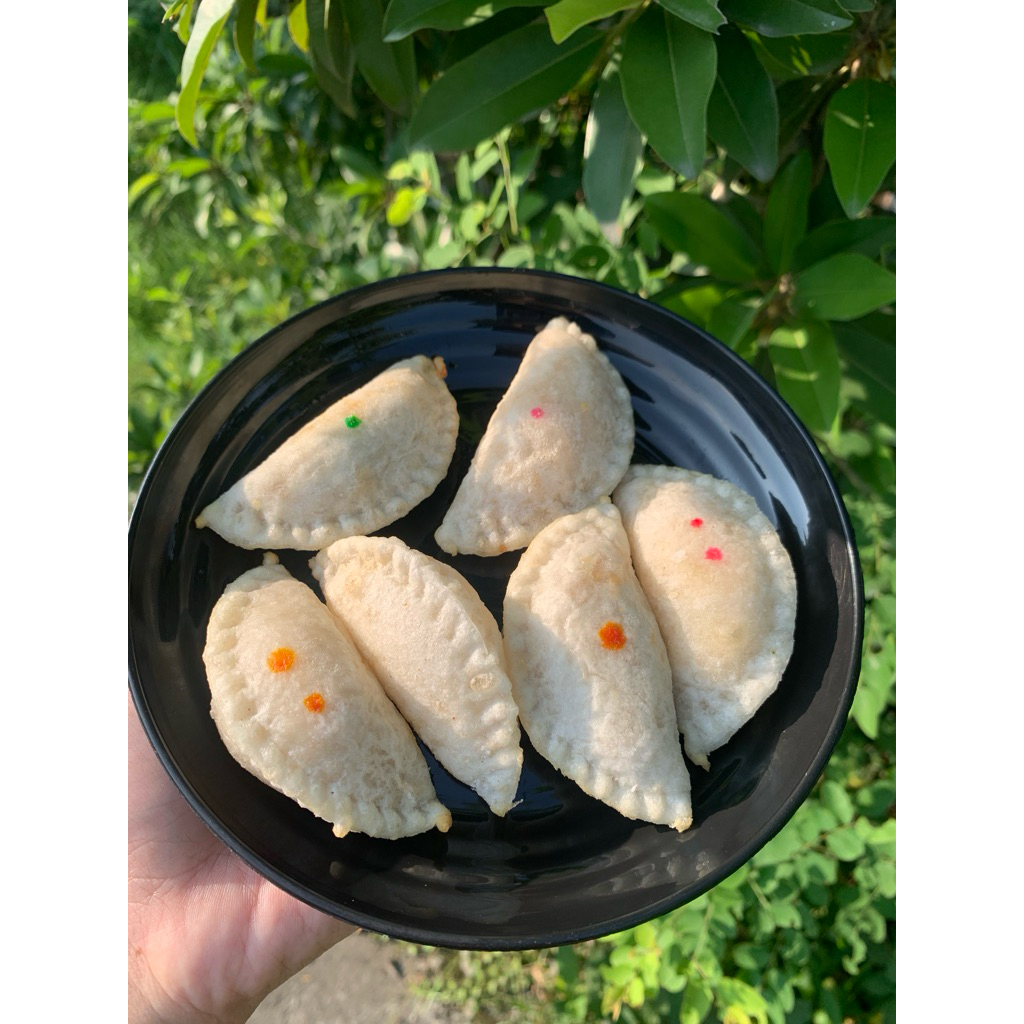 

Cireng isi ayam suwir pedas frozen food isi 10 pcs (7 cm)