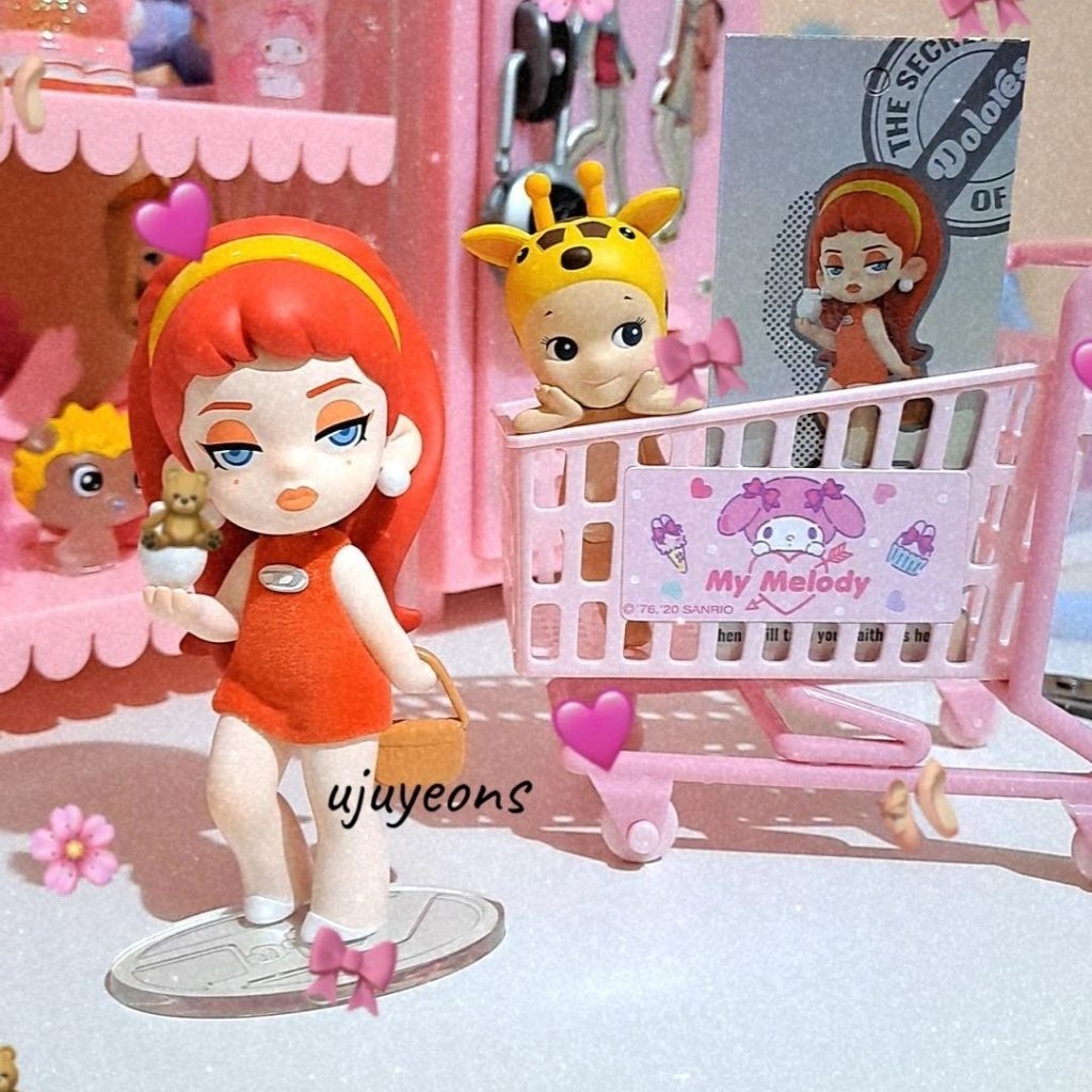 DOLORES DIESEL BLIND BOX SECRET FIGURE