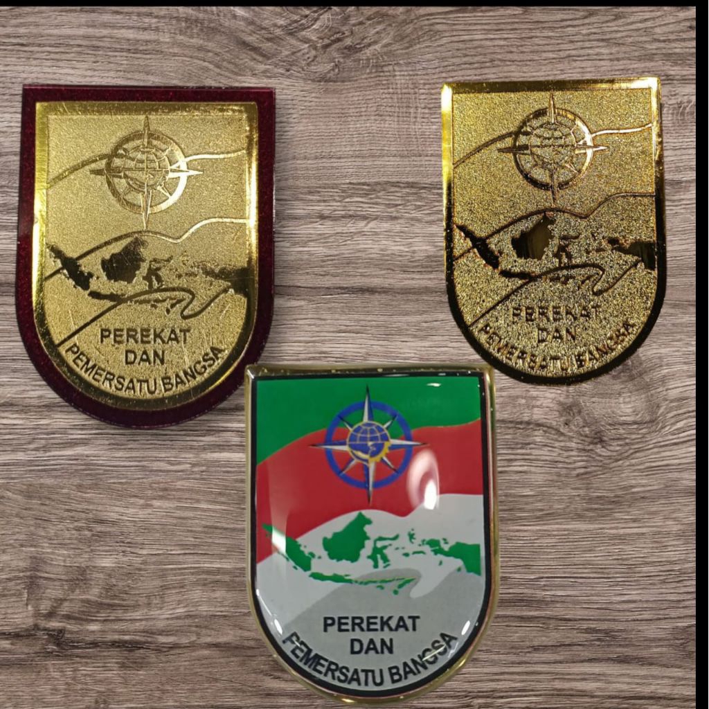 PIN PEREKAT PEMERSATU BANGSA MIKA PIN PEMERSATU BANGSA MIKA