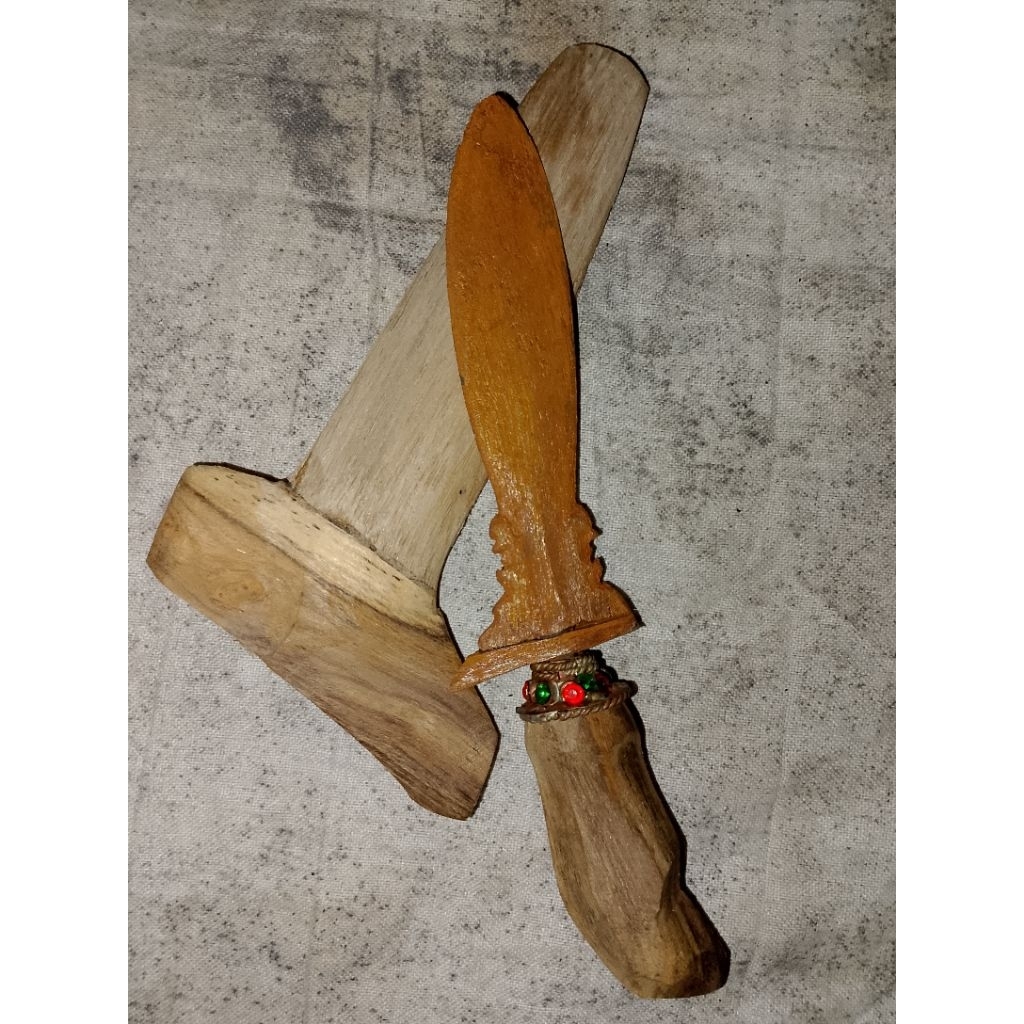 betok omyang / betok Putut sajen besi temuan darat