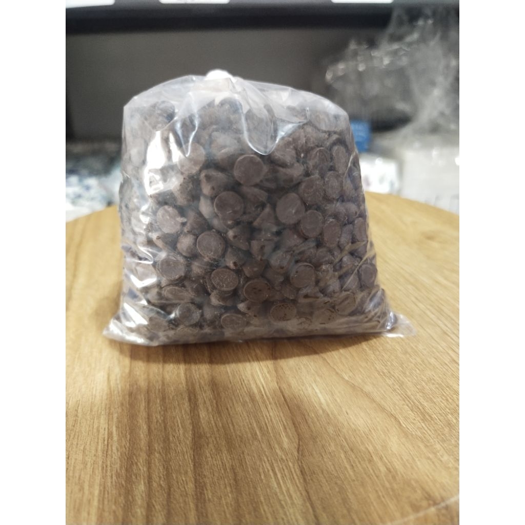 

Colatta chocochips repack 250g bentuk kerucut