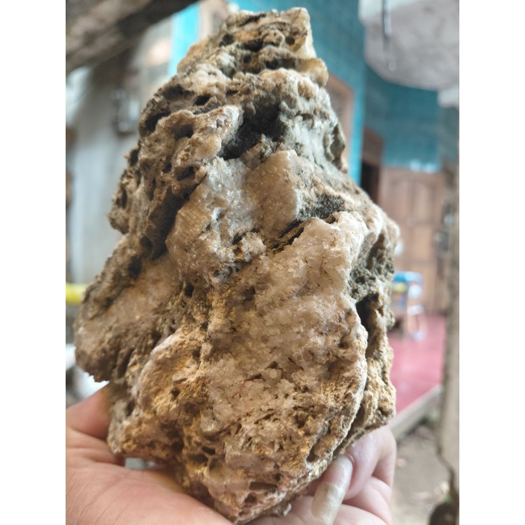 batu kristal sueseki besar