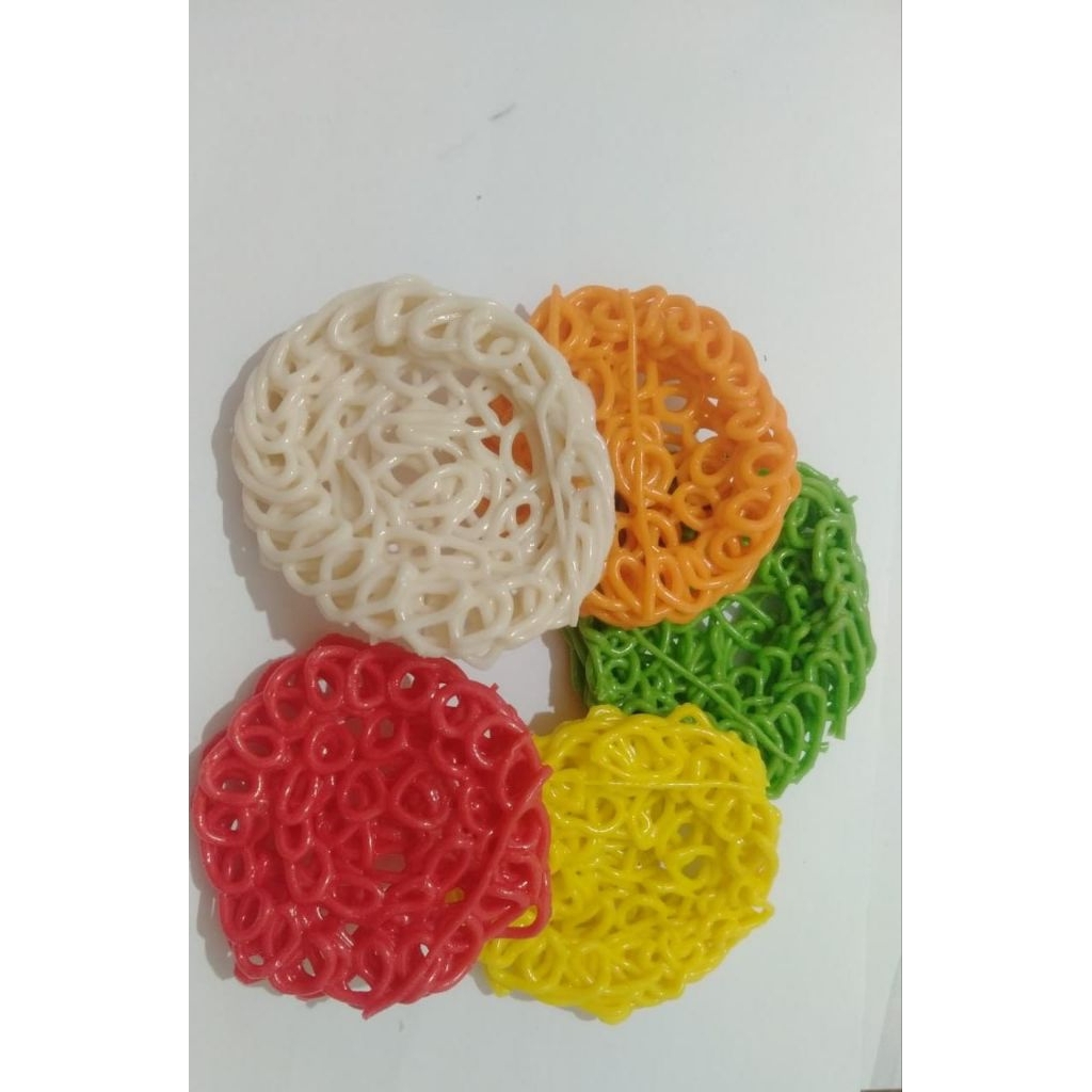 

KRUPUK MAWAR yang besar warna warni