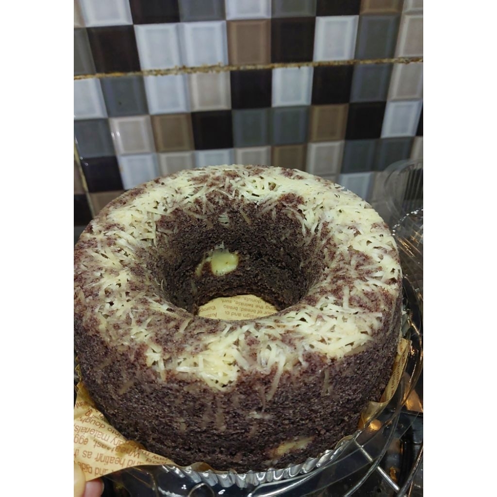 

Bolu ketan hitam keju lumer