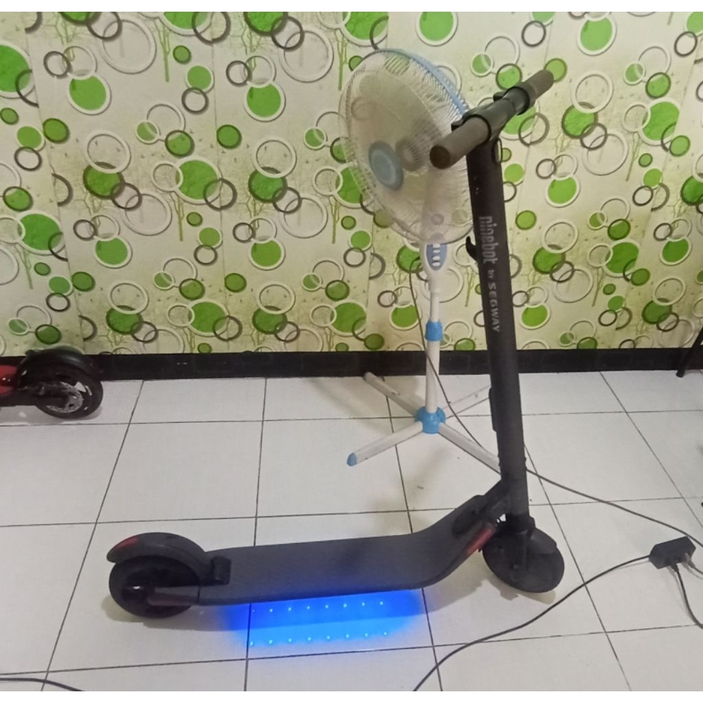 skuter listrik segway second