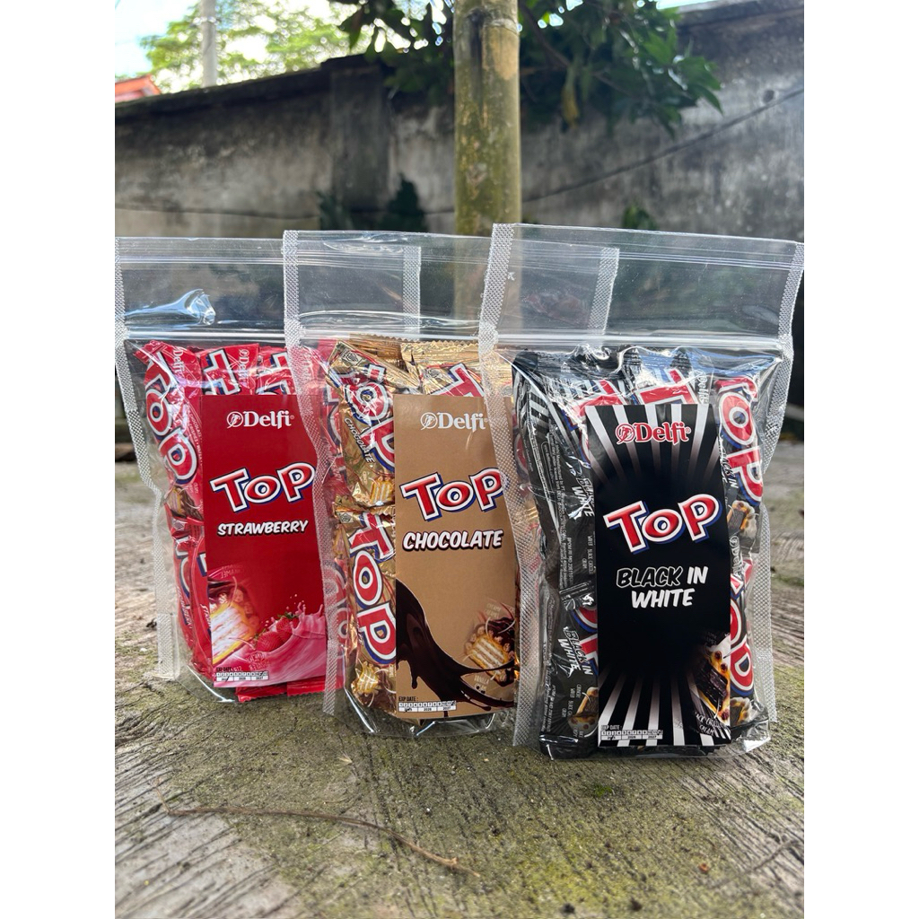 

Delfi TOP chocolate wafer kemasan pouch berat kurang lebih 180gr