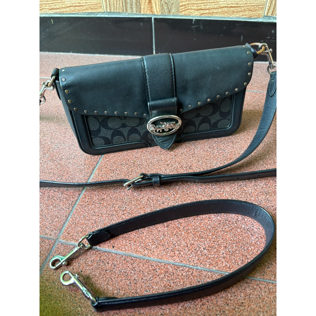 PRELOVED COACH GEORGIA