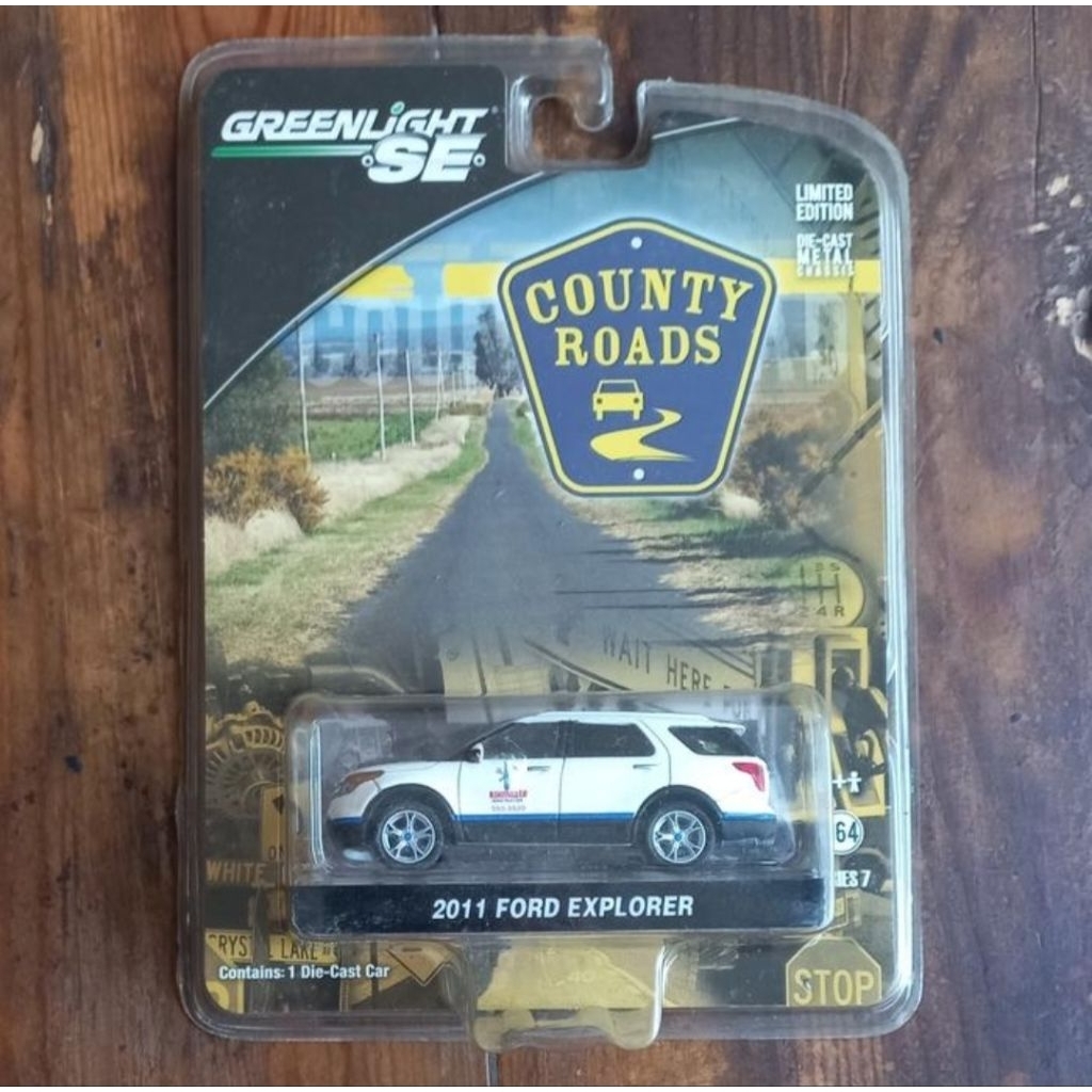greenlight 2011 ford explorer country roads diecast 1/64 (t)