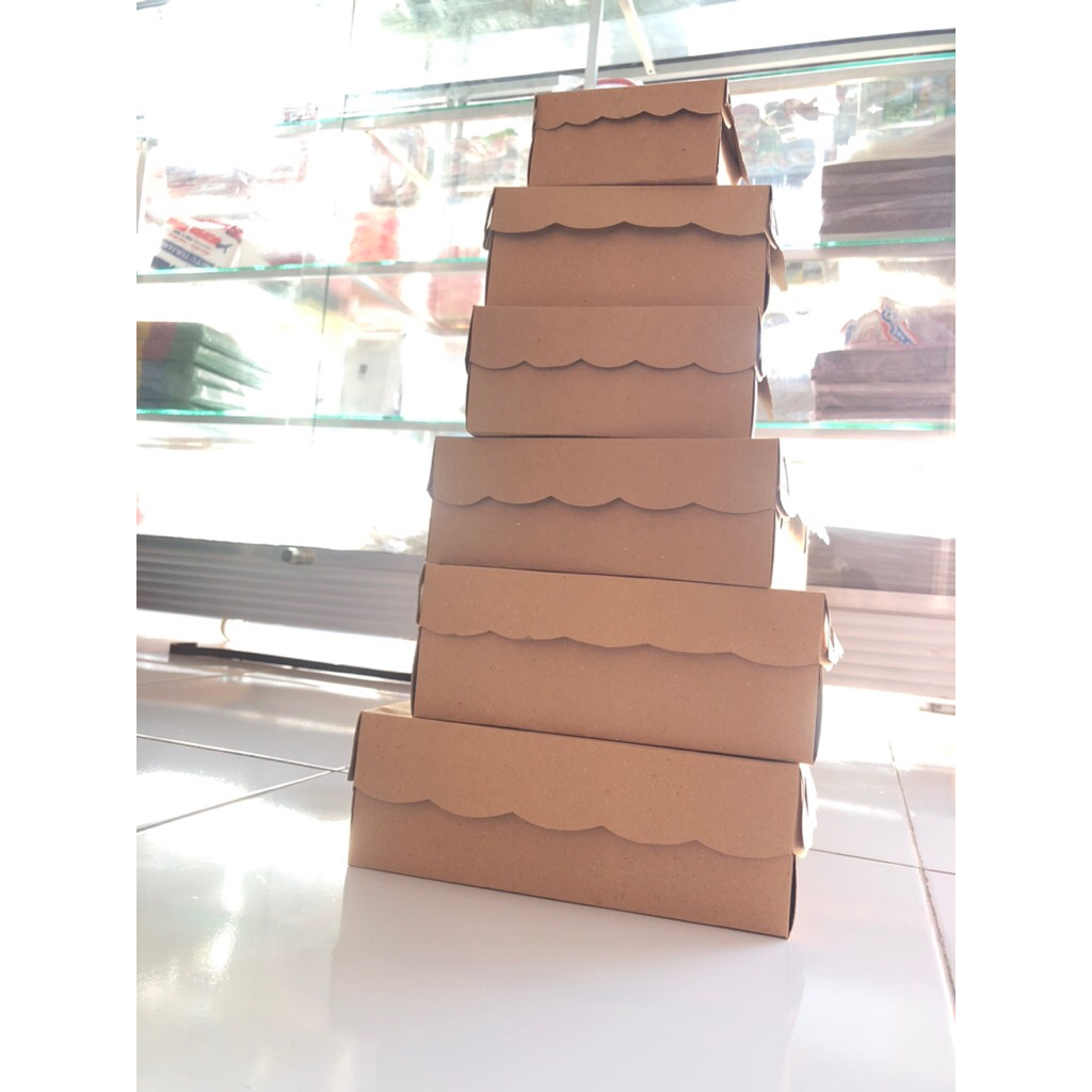 

Dus kue/kotak makanan Harga per lembar mulai dari ukuran 310 B, R3 BA 10,5x15x6,5 , R6 15x15x7 , R8 18x18x7 , R10K 20x20x7 , R10B 22x22x7 ,Kraft cokelat ,warna cokelat