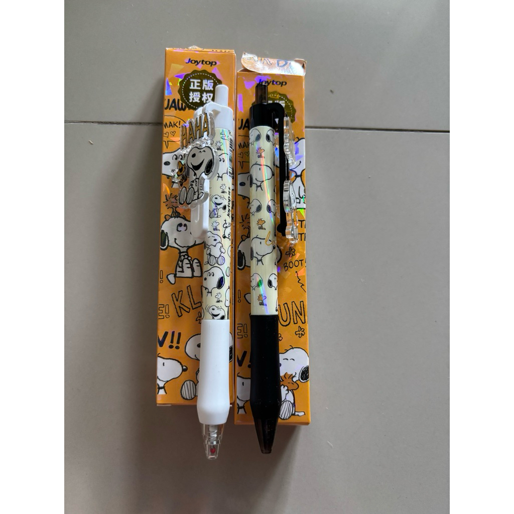 

pen snoopy