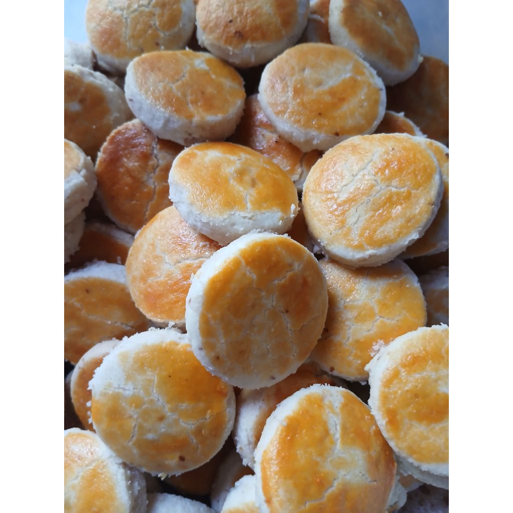 

Kue Kacang Buatan Rumahan Lembut dan Renyah