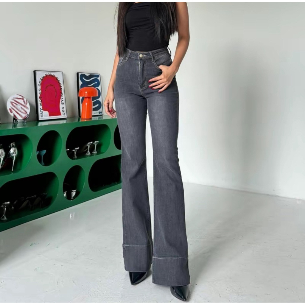 LADOUCE (preloved) - Mckenzie High Waist Cutbray Jeans Celana Flare Panjang Stretch Wanita