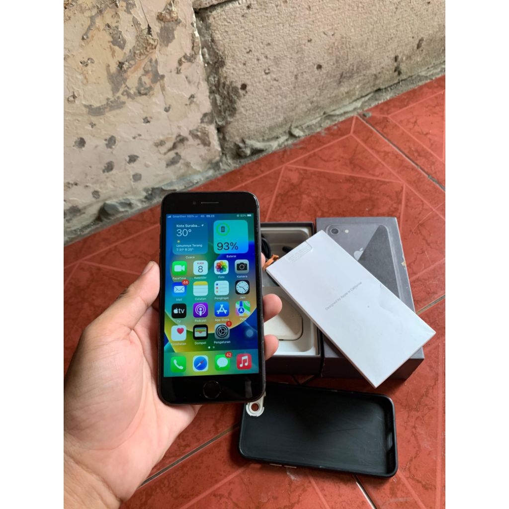 Iphone 8 64GB (Bekas)