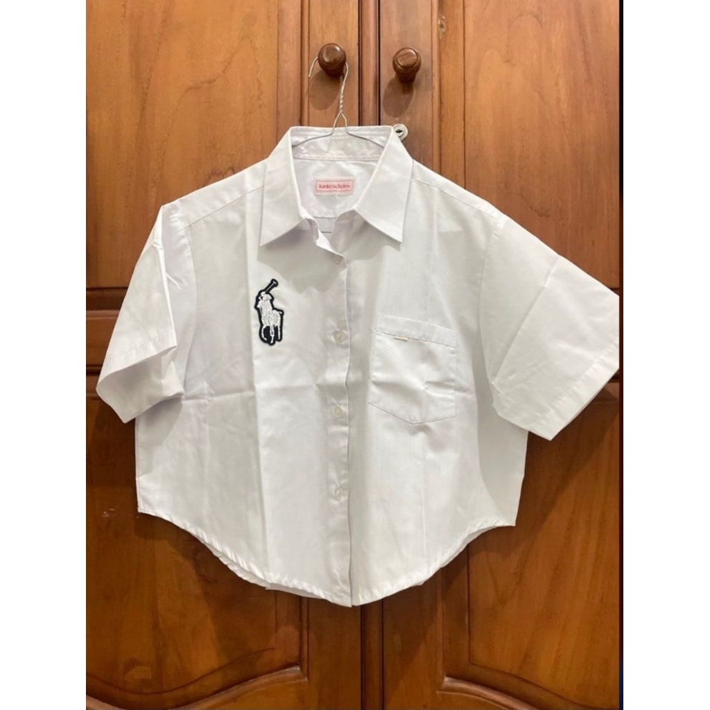 kemeja putih crop