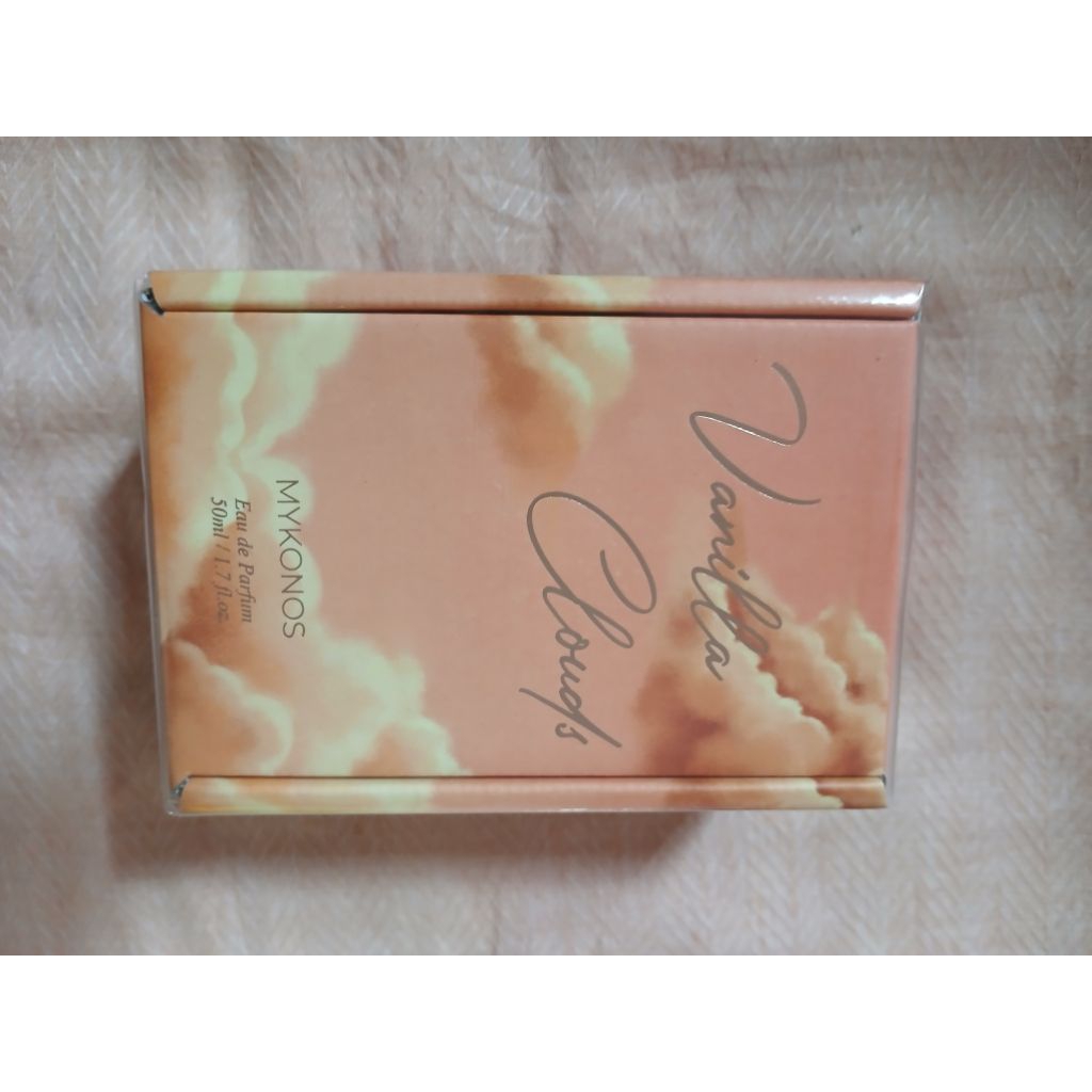 

NEW Mykonos Vanilla Clouds