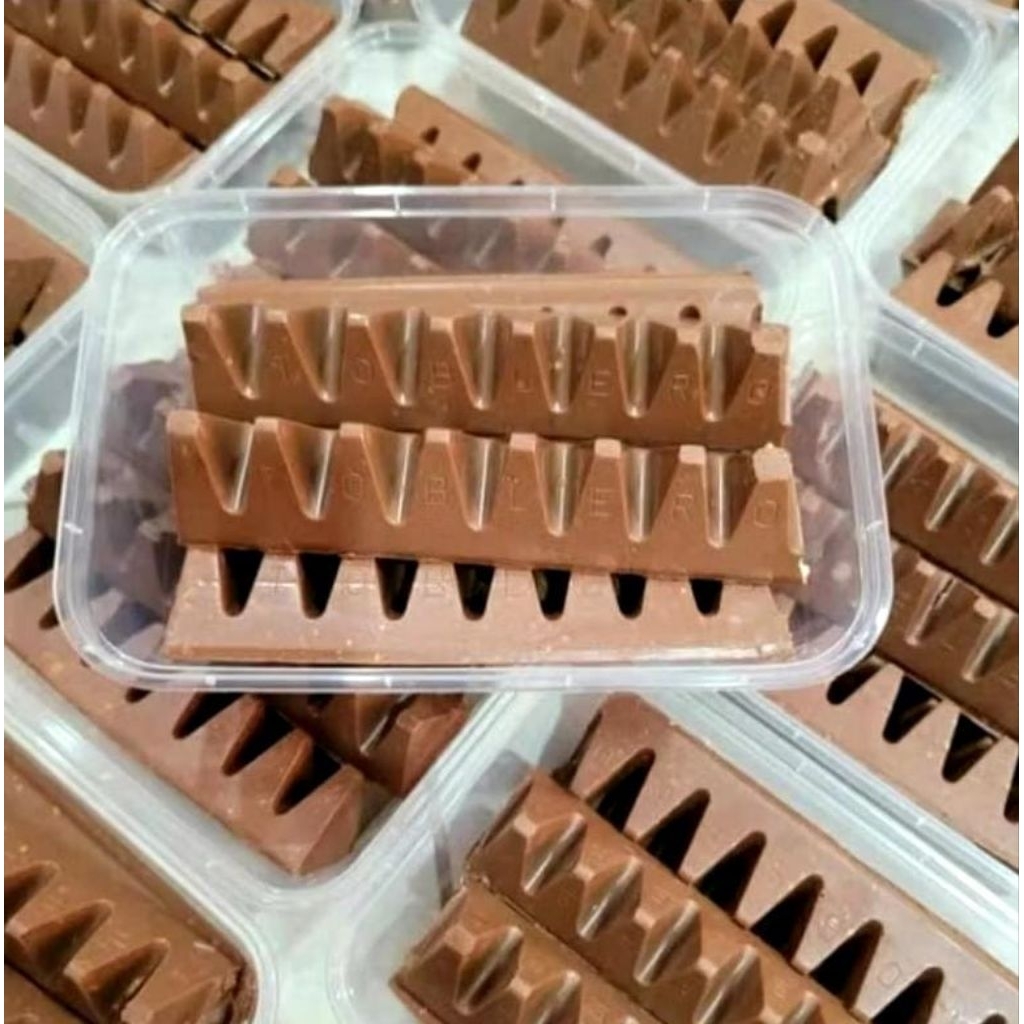 

Coklat Patahan tob llerone 500gr