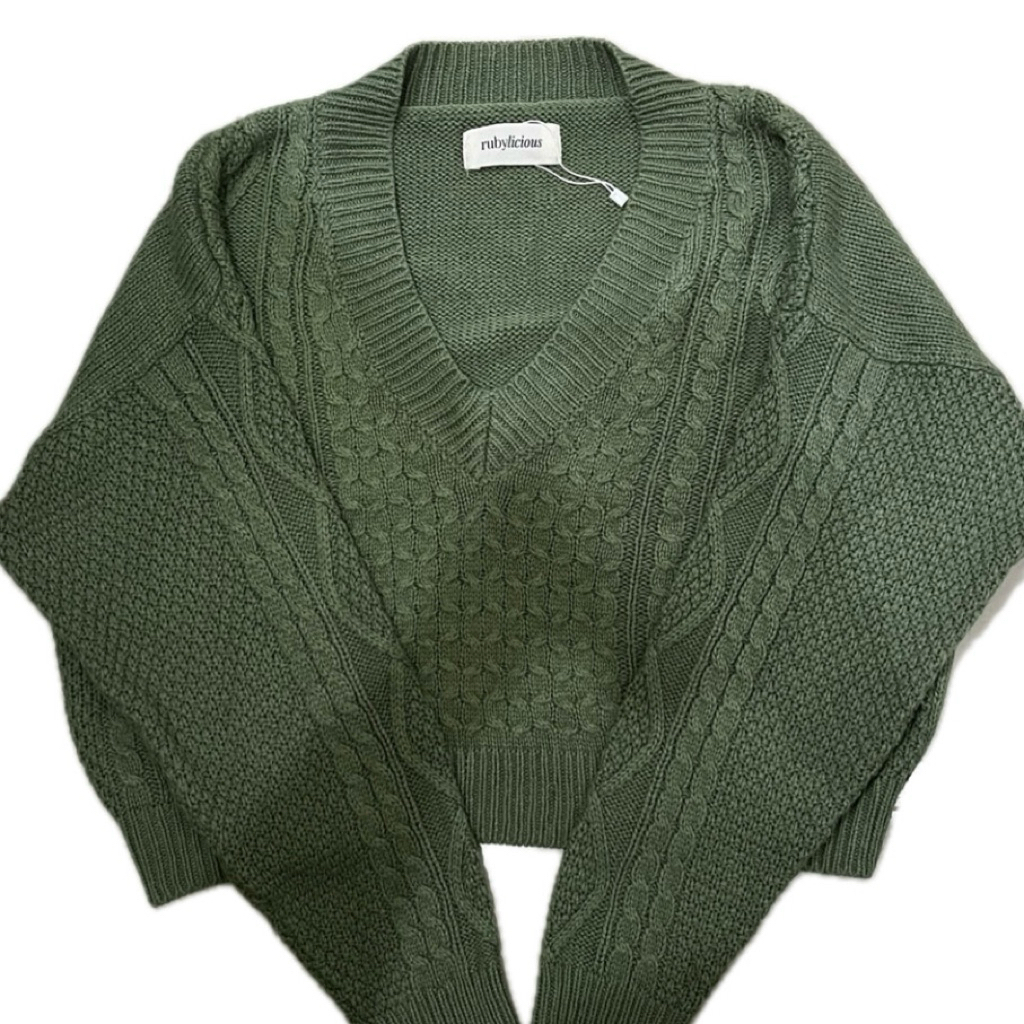 preloved rubylicious crop sweater