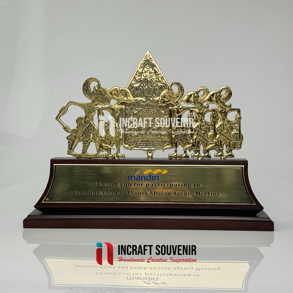 Plakat Souvenir Wayang Logam Kuningan Bank Mandiri