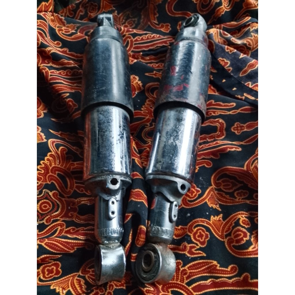 perr shock belakang suzuki family fr 80 ori