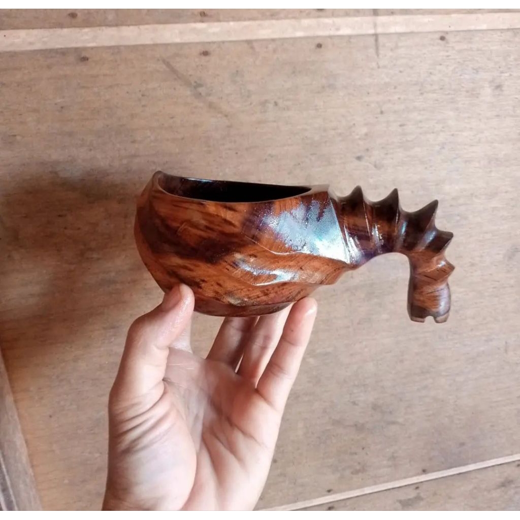 Gelas Kuksa Kayu Jati Ukir Unik – Handmade Eksklusif, kuksa untuk camping