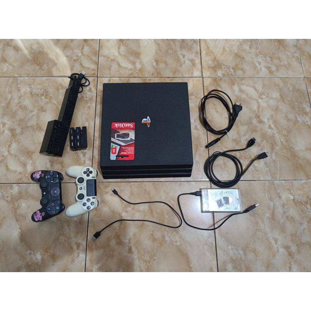 PS 4 Pro seri 72 hen 9.00 3TB